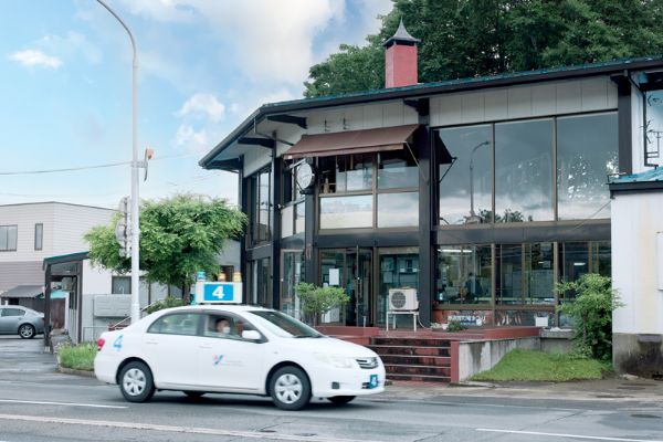 米沢ドライビングスクールの校舎外観